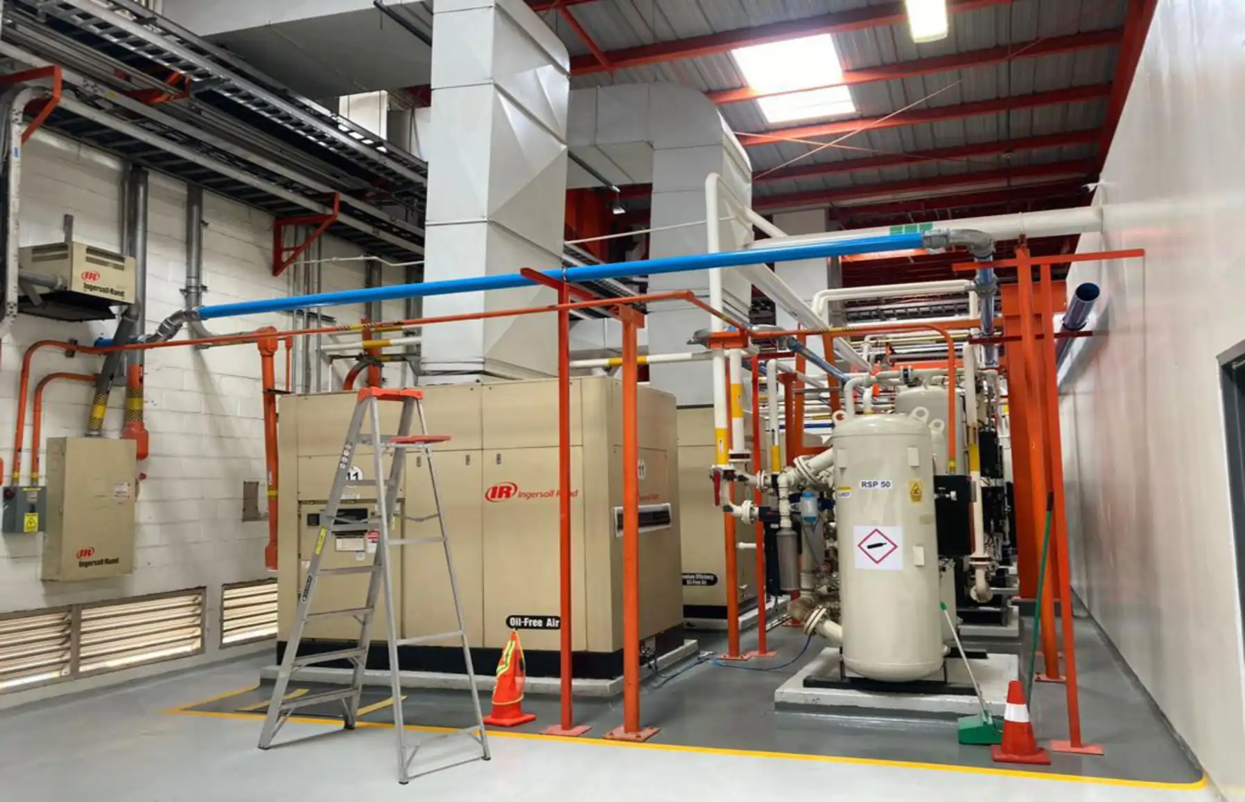 Instalación llave en mano de sistemas de aire comprimido industrial