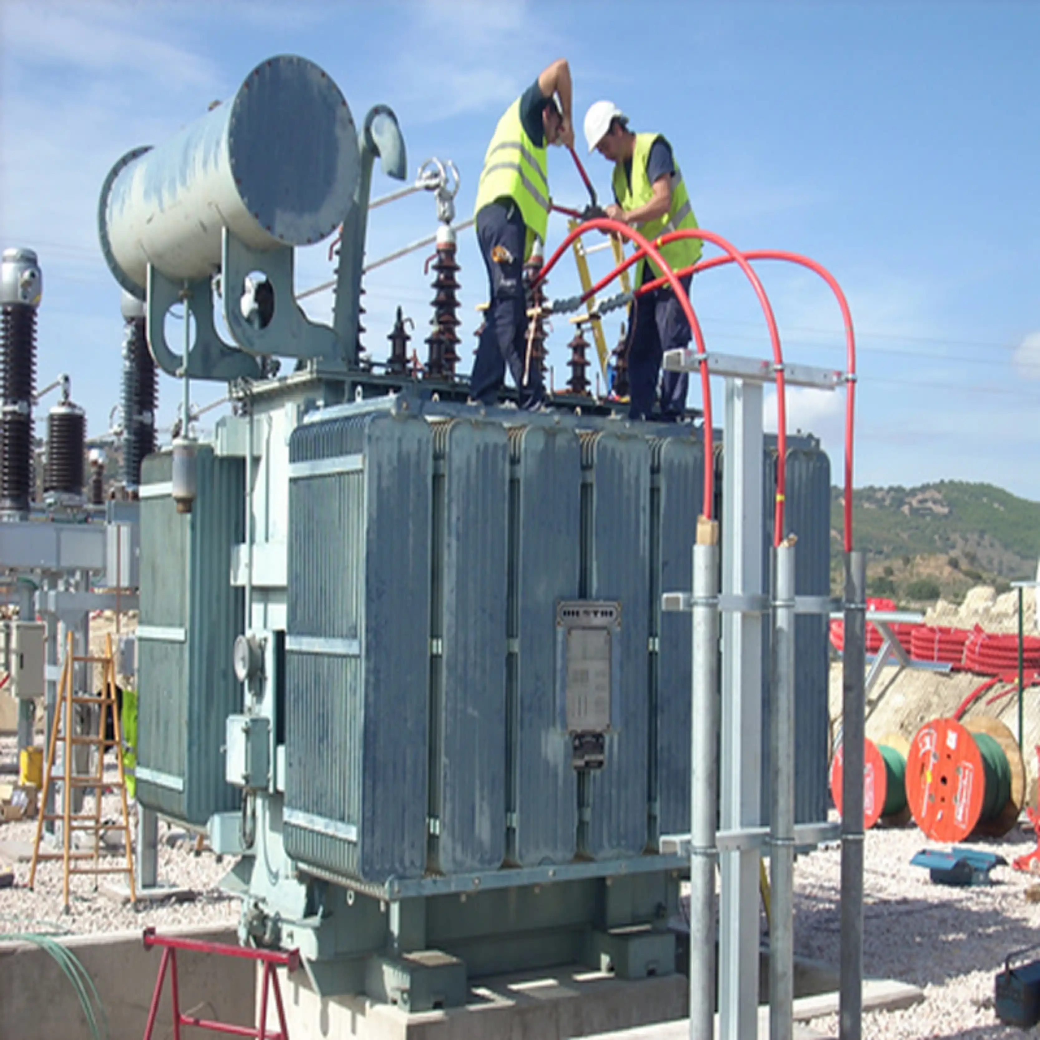 Cambio de líneas de transformador eléctrico
