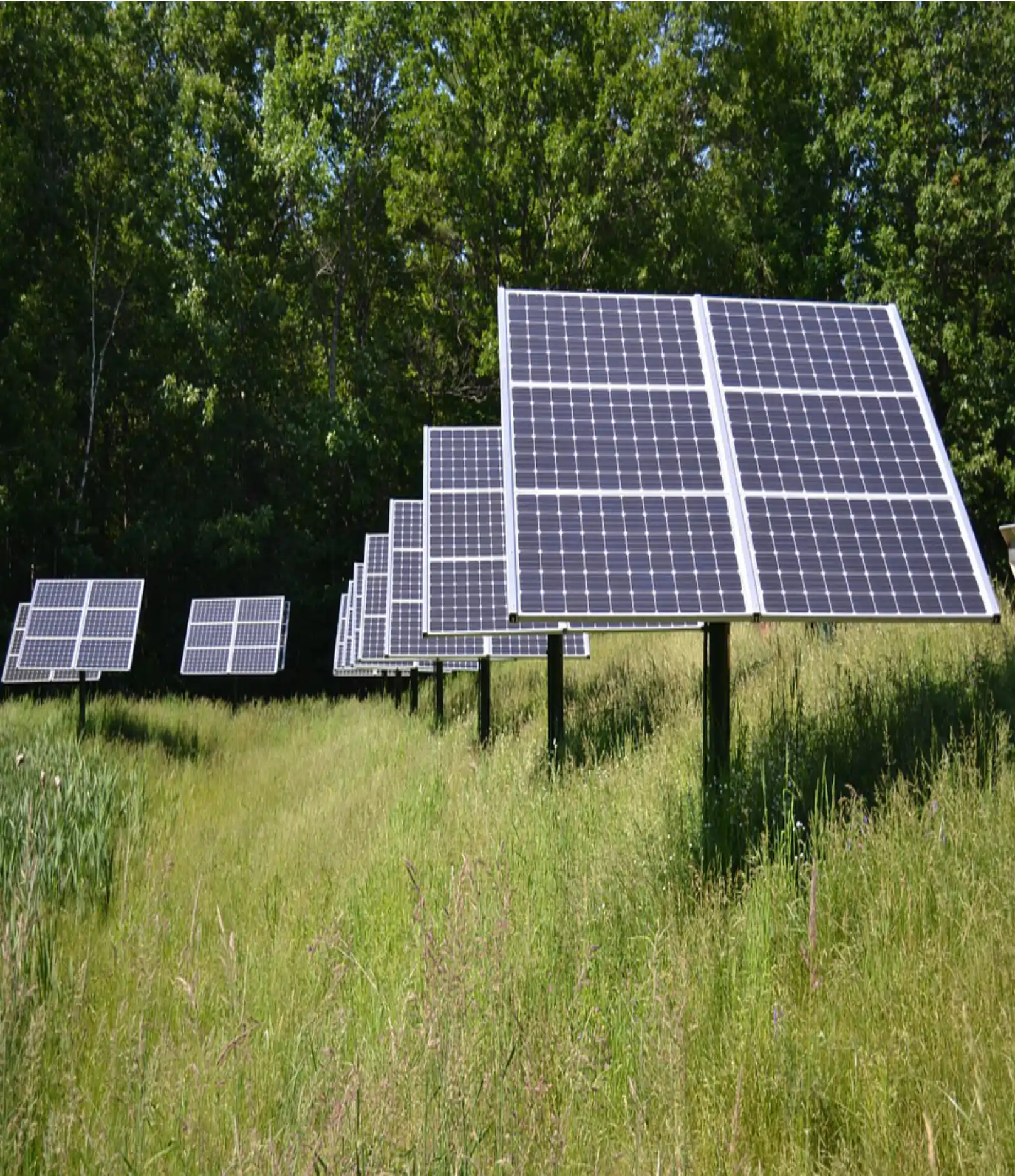 Instalación de Paneles Solares Para Iluminación Calles Parque Industrial